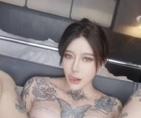 onlyfans纹身网红《龙猫夫妇》私拍视频