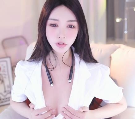 Stripchat女神JyPope黑丝美腿搭讪老板视频下载328分钟